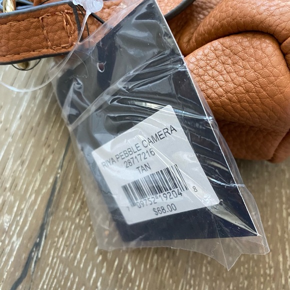 Nanette Lepore Riya pebble crossbody bag - Picture 3 of 5